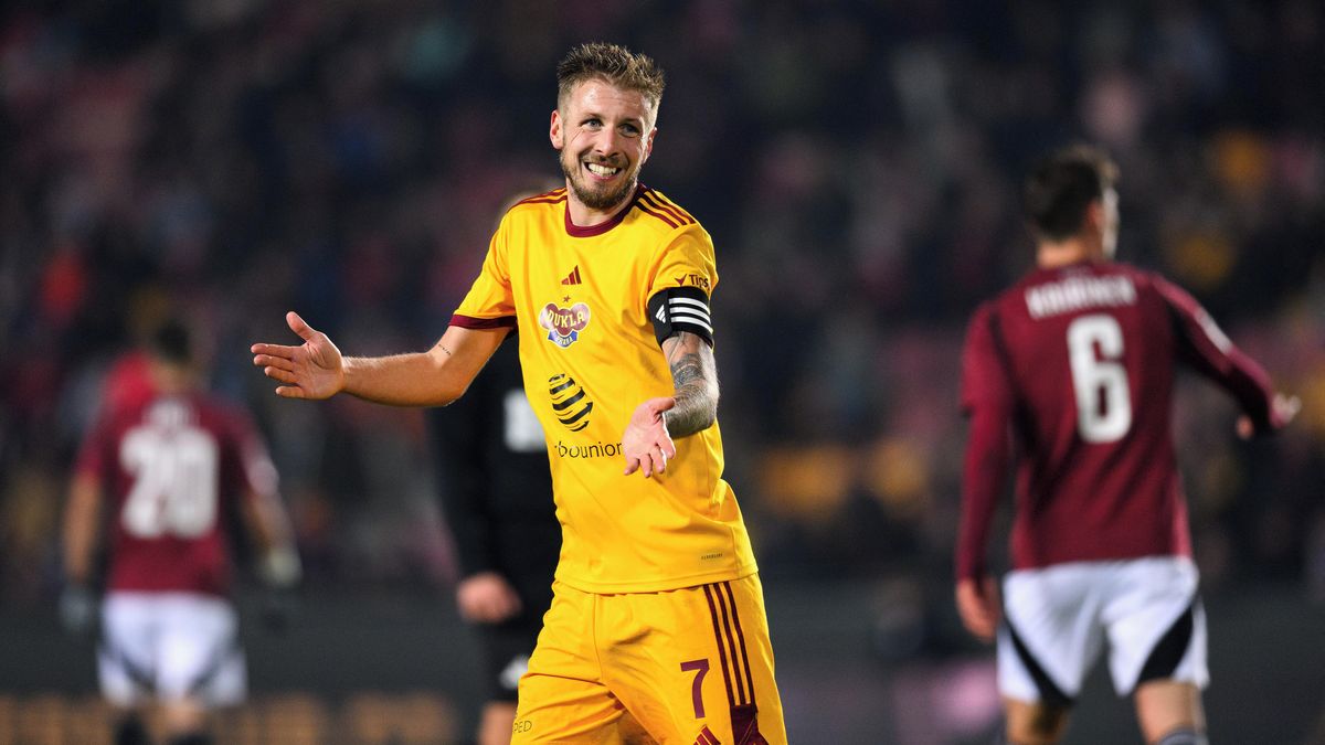 Fotbalisty Dukly opouští nedávný kapitán Peterka, vrací se do Ústí nad Labem